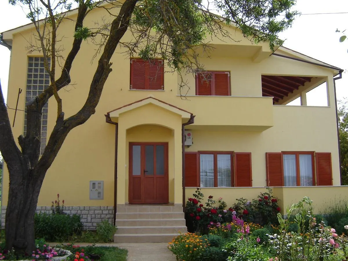 Apartments Maria Pula