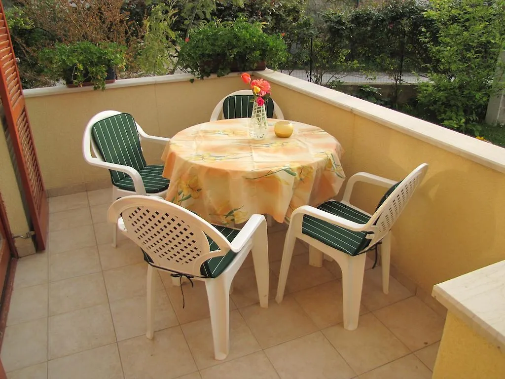 Apartments Maria Pula