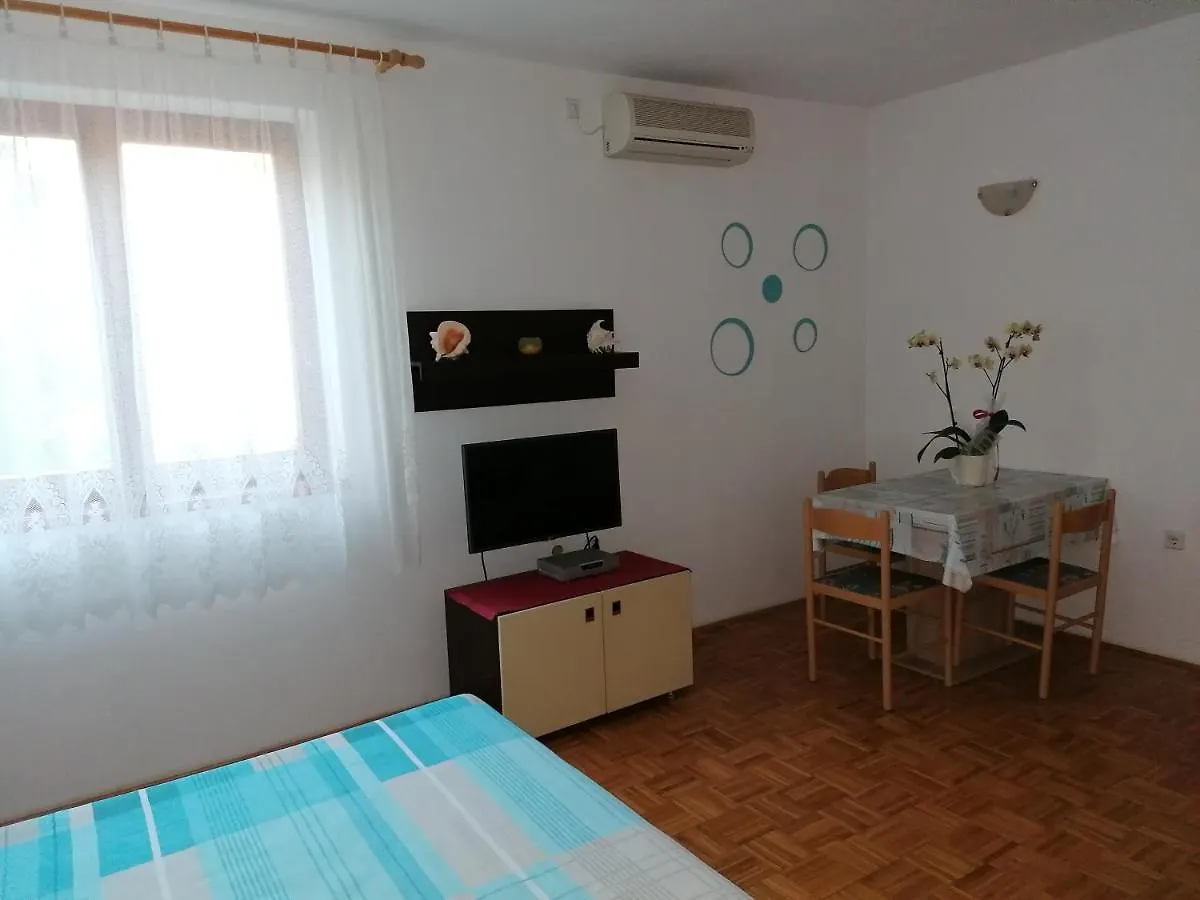 Apartments Maria プーラ